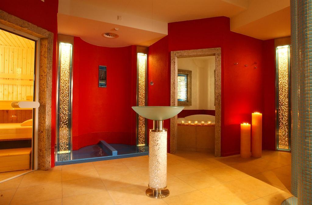 Hotel Schwarzer Adler Innsbruck Kültér fotó