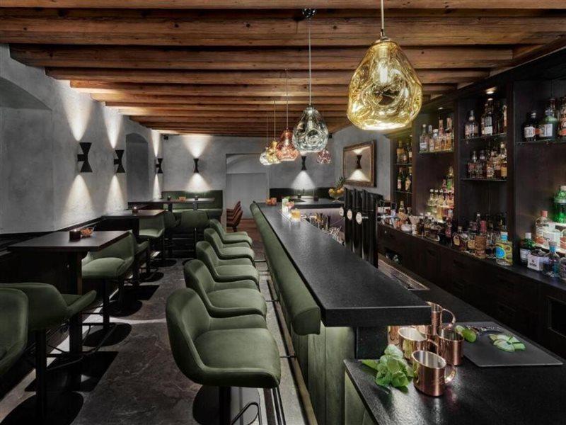 Hotel Schwarzer Adler Innsbruck Kültér fotó