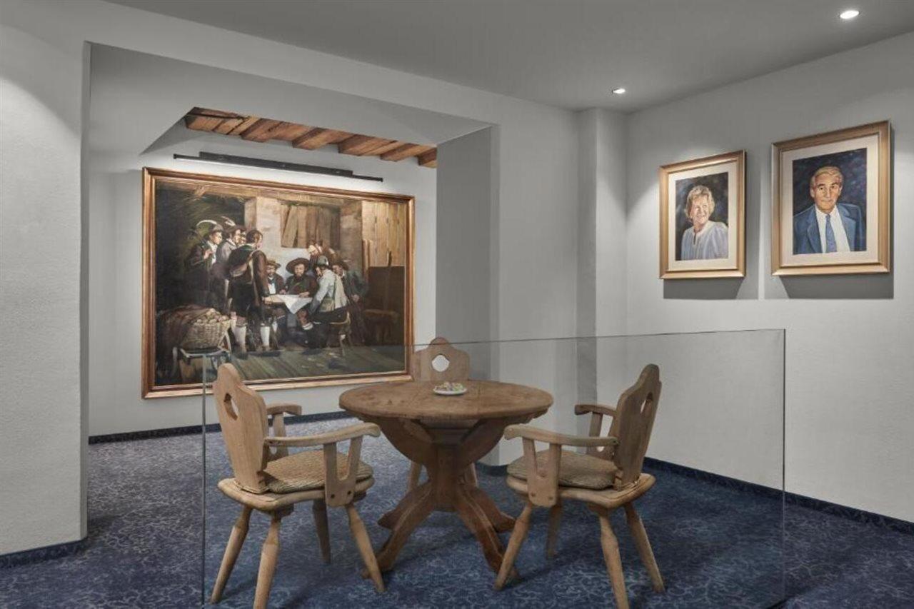Hotel Schwarzer Adler Innsbruck Kültér fotó